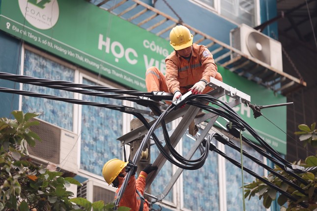 Tập đoàn điện lực Việt Nam đối diện mức lỗ kỷ lục - Ảnh 1.