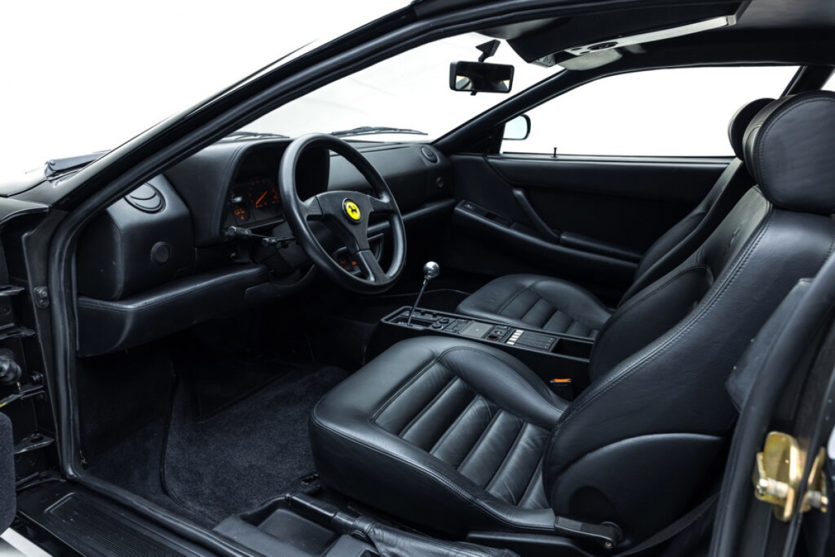 Chiêm ngưỡng 5 mẫu xe Ferrari Testarossa cổ sẽ được đấu giá tại Ý vào tháng 5 tới - Ảnh 39.