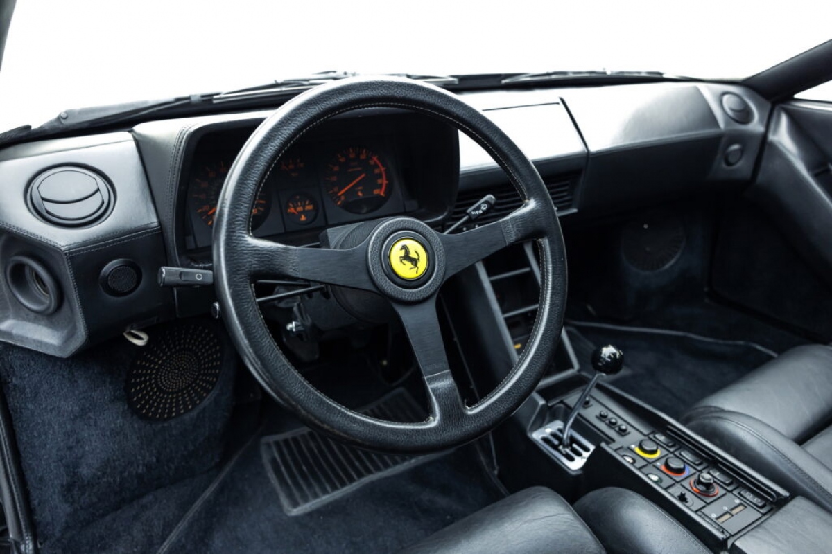 Chiêm ngưỡng 5 mẫu xe Ferrari Testarossa cổ sẽ được đấu giá tại Ý vào tháng 5 tới - Ảnh 8.