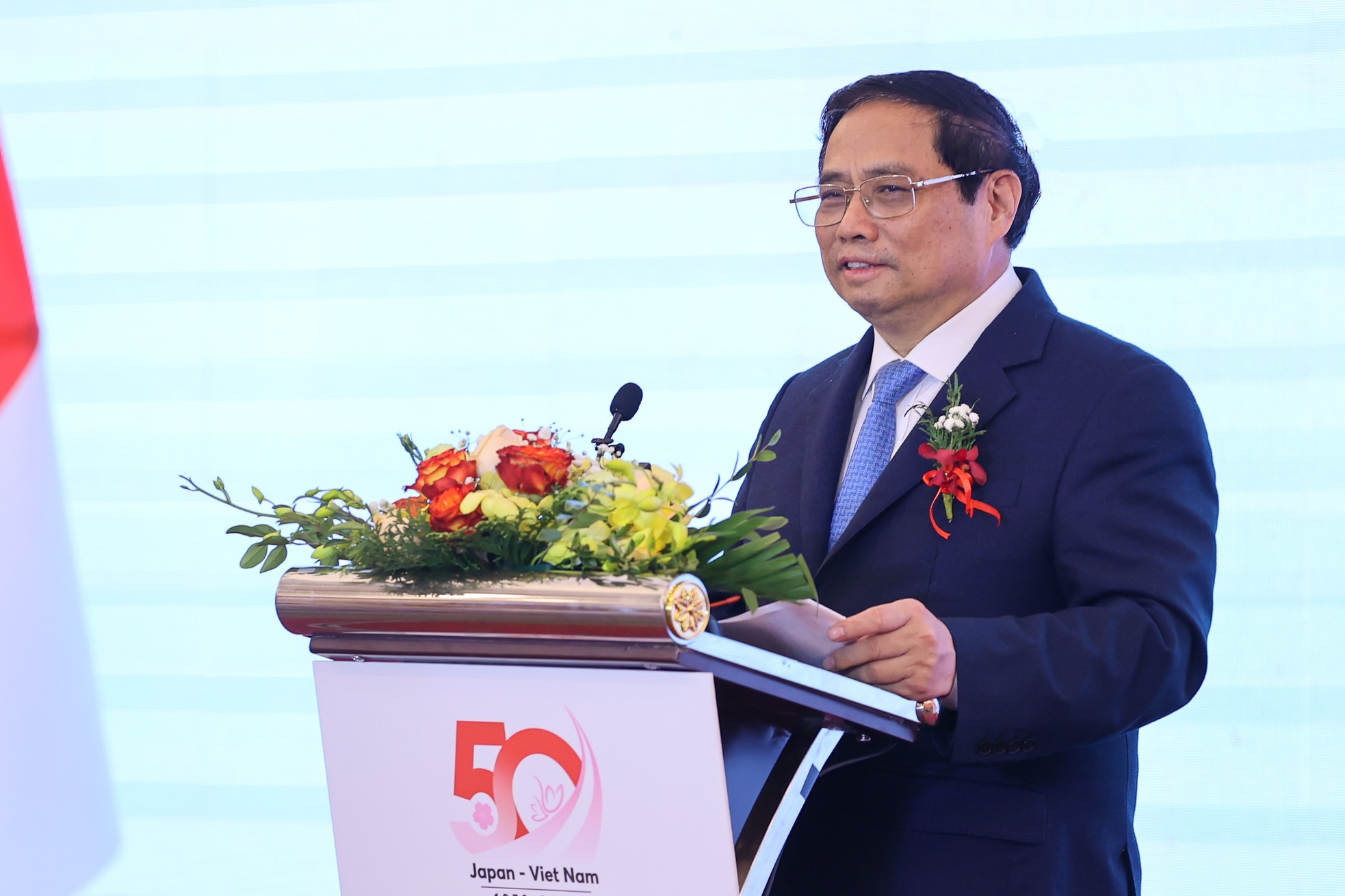 Thủ tướng muốn Nhật giúp Việt Nam trở thành trung tâm trong chuỗi giá trị khu vực - Ảnh 1.