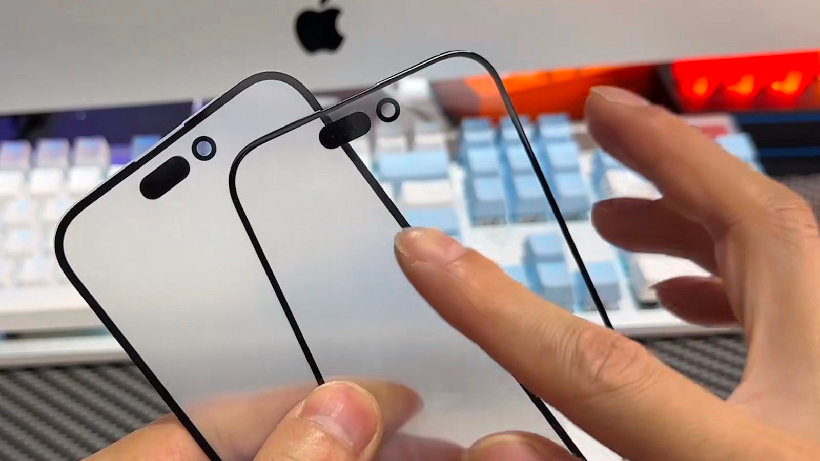 Apple 'bằng mặt không bằng lòng' với Samsung vì chiếc màn hình: nhân viên bị cản trở khi thăm nhà máy tại Việt Nam, bị 'ép' nhận trăm ngàn màn hình dù không muốn - Ảnh 1.