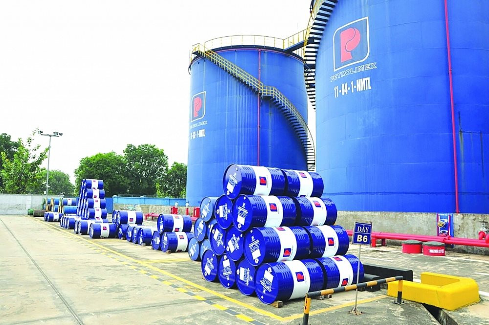 Việt Nam chi 1,7 tỷ USD nhập khẩu xăng dầu trong 2 tháng đầu năm - Ảnh 1. Việt Nam chi 1,7 tỷ USD nhập khẩu xăng dầu trong 2 tháng đầu năm - Ảnh 1.