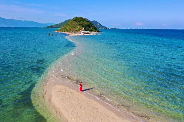 Đề xuất xây sân bay, sân golf, mở casino ở Khu kinh tế Vân Phong - Ảnh 3. Đề xuất xây sân bay, sân golf, mở casino ở Khu kinh tế Vân Phong - Ảnh 3.