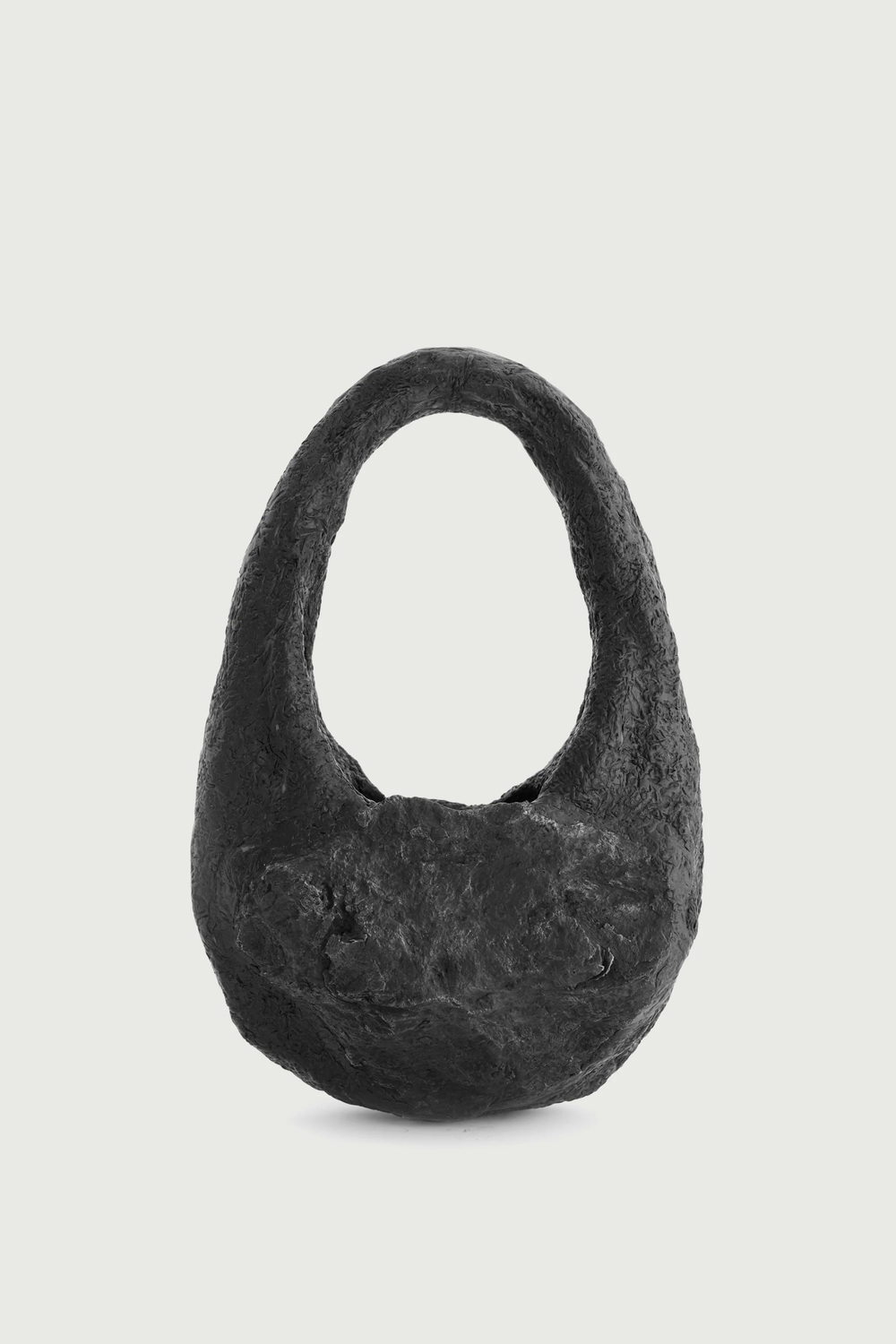 Chiếc túi xách đen sì phiên bản độc nhất vô nhị trên thế giới: Chạm khắc thủ công, có giá cả tỷ bạc nhưng mua về chỉ để trưng bày - Ảnh 1.