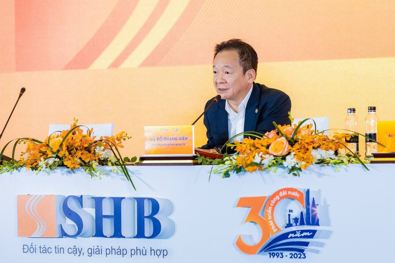 Cổ đông chất vấn về lợi thế cạnh tranh của ngân hàng SHB nằm ở đâu, Chủ tịch Đỗ Quang Hiển trả lời đầy bất ngờ - Ảnh 1.