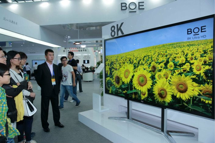 'Chơi chiêu' dồn ép Samsung, LG để nắm sân chơi riêng, TV giá rẻ sắp tới sẽ thuộc về tay các hãng Trung Quốc? - Ảnh 1.