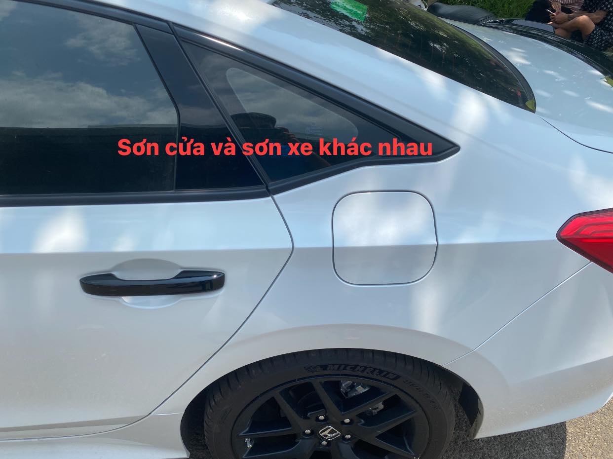 Vụ Honda sơn dặm che vết trầy rồi giao cho khách, chủ xe cho biết: ‘Sẽ sang tận Honda Thái Lan để khiếu nại nếu không được giải quyết sớm’ - Ảnh 3.