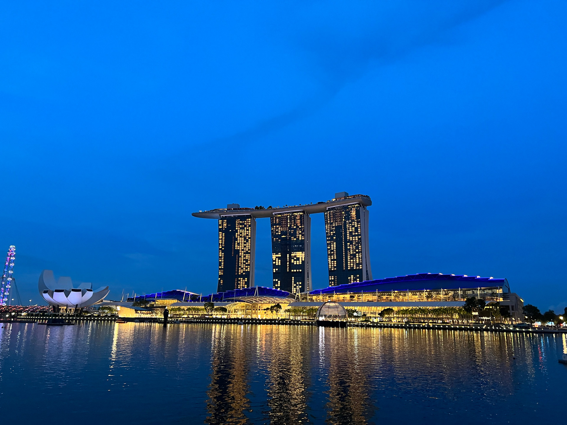 GDP quý 1 của Việt Nam ước tăng 3,32%, đảo quốc giàu có bậc nhất ASEAN chỉ tăng 0,1% - Ảnh 2. GDP quý 1 của Việt Nam ước tăng 3,32%, đảo quốc giàu có bậc nhất ASEAN chỉ tăng 0,1% - Ảnh 2.