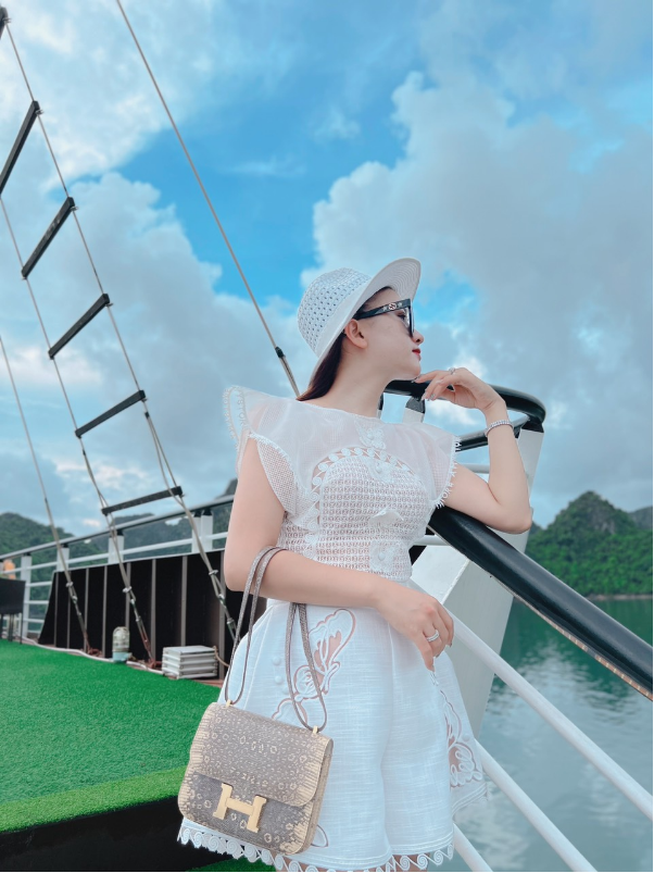 Cô nàng 9x Vũ Hạnh mang thời trang thiết kế đến cho chị em công sở - Ảnh 1.