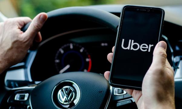 CEO Uber ‘giả dạng’ tài xế và cái kết: Bị khách bùng tip và app phạt, nhưng lôi kéo được vô số tài xế từ đối thủ, vực dậy công ty khỏi khủng hoảng - Ảnh 3.