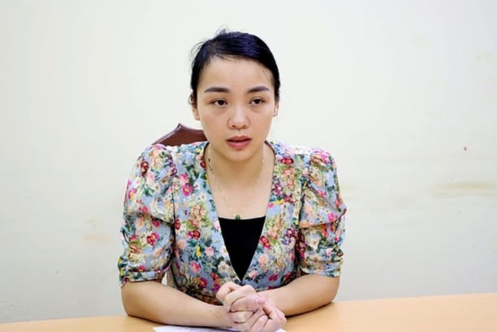 Khởi tố nữ nhân viên văn phòng đi xe SH giật tiền của người bán xăng ở Lai Châu - Ảnh 1.