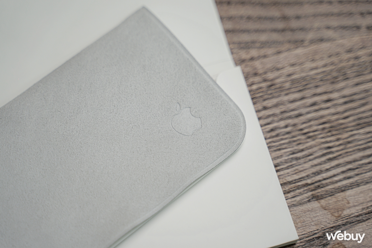 Khăn lau màn hình Apple giảm còn 100.000đ, tôi đã mua dùng thử và thấy bất ngờ - Ảnh 6. Khăn lau màn hình Apple giảm còn 100.000đ, tôi đã mua dùng thử và thấy bất ngờ - Ảnh 6.