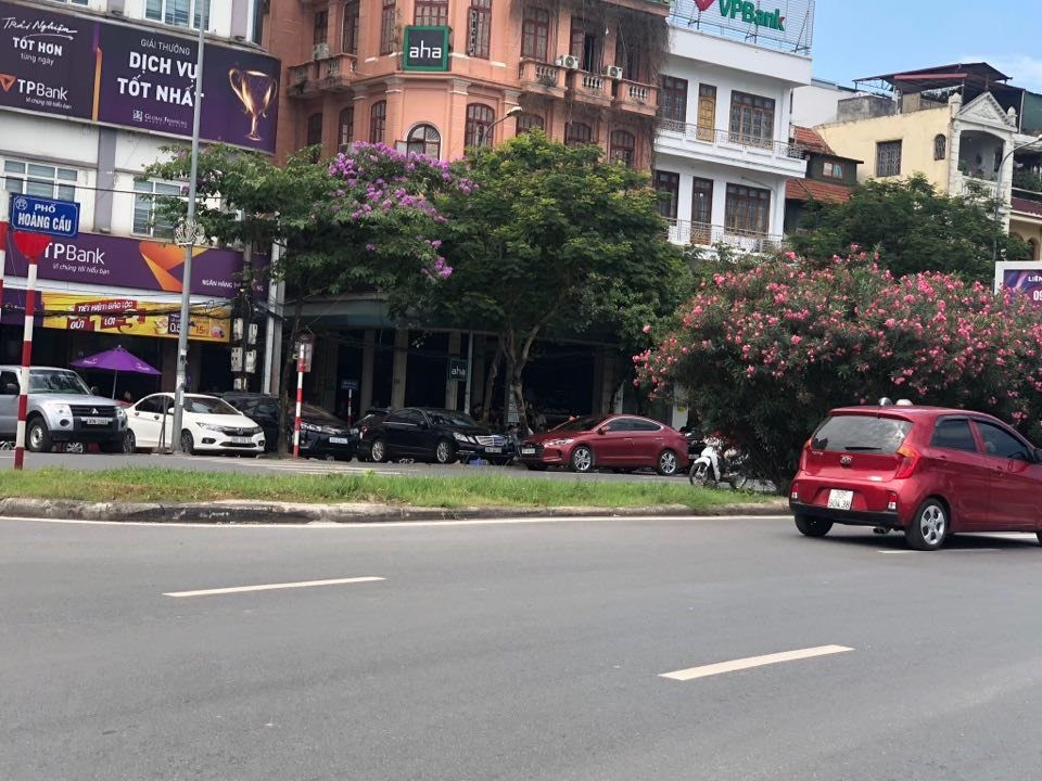 Bất ngờ với giá nhà đất tại 3 tuyến phố đi bộ mới của Hà Nội: Cầm 20 tỷ đồng vẫn khó mua - Ảnh 2.