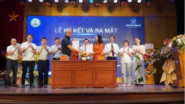 Lễ ký kết ra mắt Chương trình Huấn luyện đào tạo cấp chứng chỉ Huấn luyện viên sức khỏe - Ảnh 2. Lễ ký kết ra mắt Chương trình Huấn luyện đào tạo cấp chứng chỉ Huấn luyện viên sức khỏe - Ảnh 2.