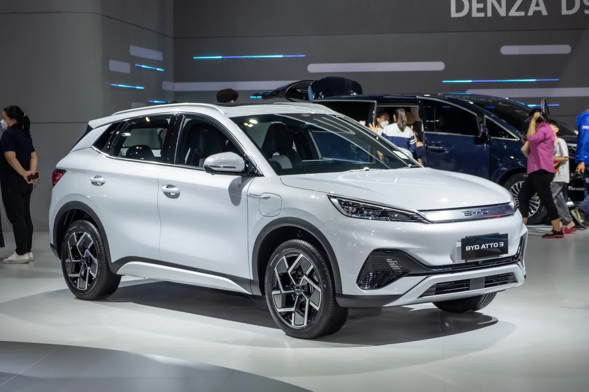 Hãng xe Trung Quốc sắp vào Việt Nam lần đầu bán vượt cả ông vua doanh số khiến sếp VW phải nói: 'Họ rất, rất mạnh' - Ảnh 2. BYD vượt Volkswagen thành hãng xe doanh số cao nhất Trung Quốc dù chỉ bán xe điện hóa - Ảnh 2.