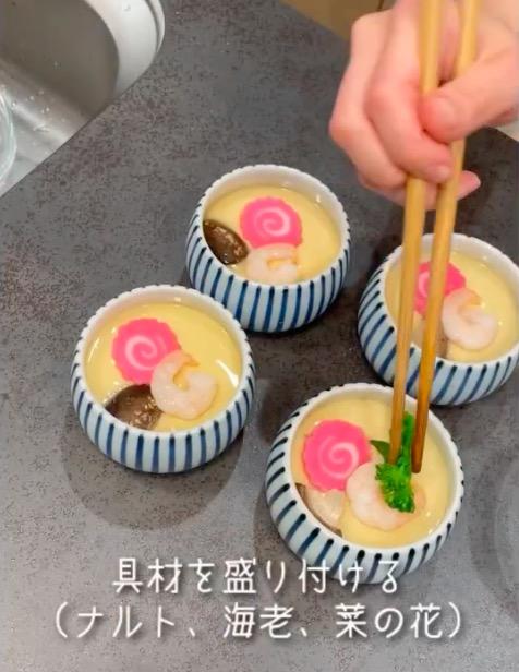 Hotmom Nhật chế biến bữa tối 3 món cùng hạt nêm Chin-su mới - Ảnh 4.