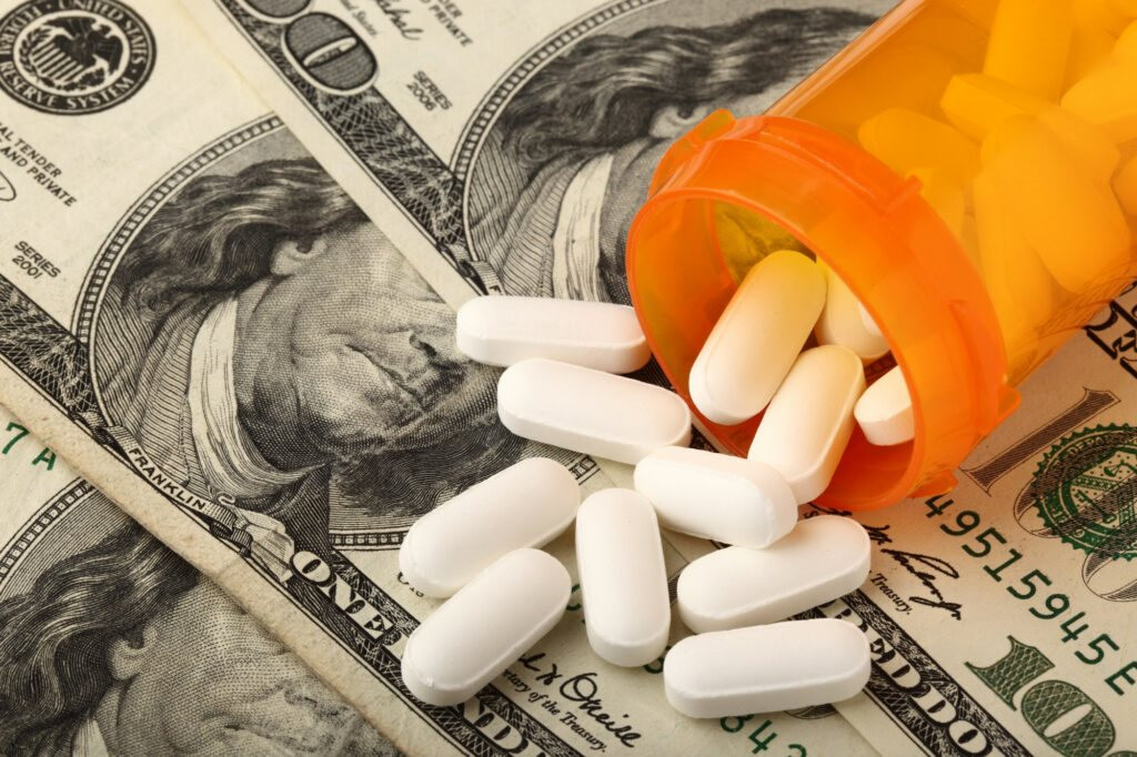 Lạm dụng thuốc và thực phẩm chức năng ở Mỹ: Khi ngành y tế chăm chăm hưởng lợi từ bán dược, biến bệnh nhân thành những ‘con cừu’ - Ảnh 4.