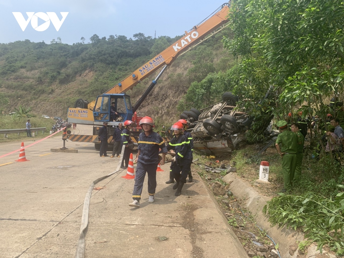 Danh tính các nạn nhân vụ lật xe tải chở dưa ở Phú Yên khiến 4 người tử vong - Ảnh 1.