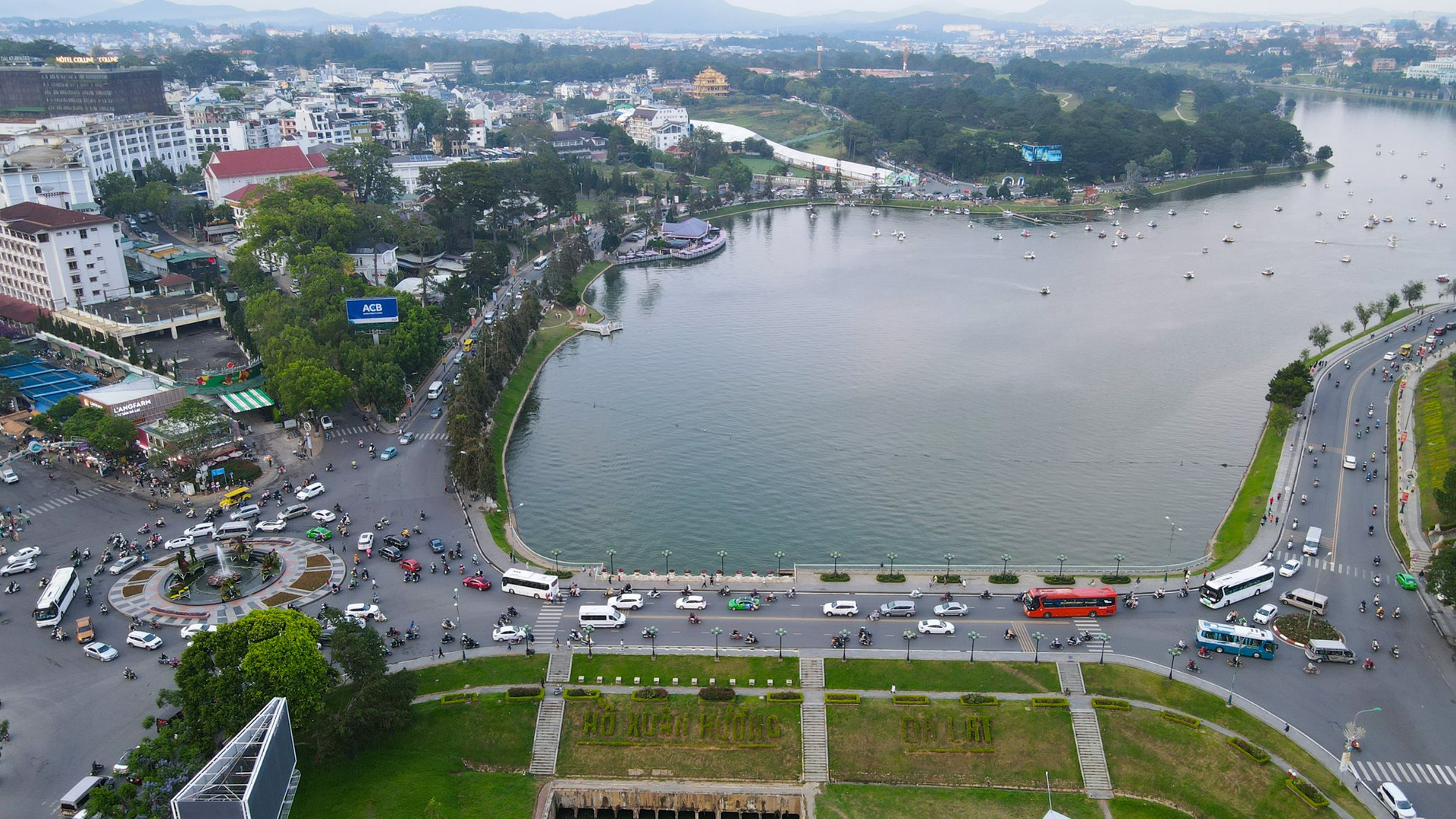 Đà Lạt vắng vẻ bất ngờ trong ngày đầu nghỉ lễ - Ảnh 4.