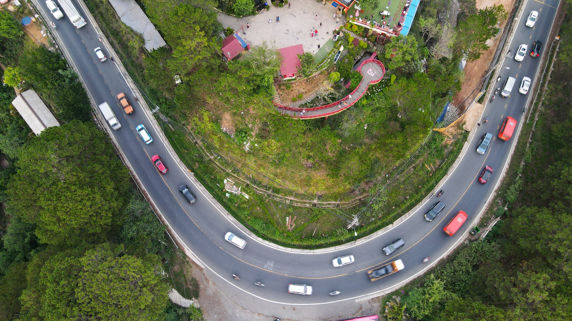 Đà Lạt vắng vẻ bất ngờ trong ngày đầu nghỉ lễ - Ảnh 8.