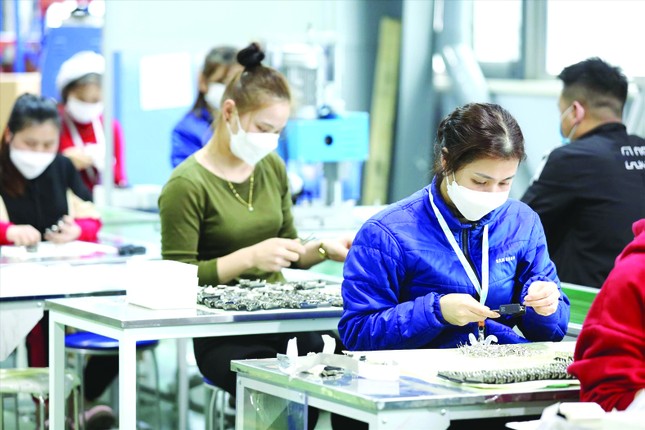 Tiếp sức doanh nghiệp để phục hồi kinh tế - Ảnh 1. Tiếp sức doanh nghiệp để phục hồi kinh tế - Ảnh 1.