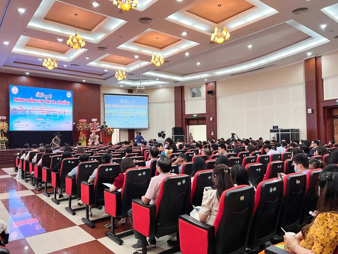 Thứ trưởng Bộ Y tế: 'Cứ sau 10 năm, chi phí điều trị bệnh ung thư tăng 1,5 – 2 lần' - Ảnh 1.