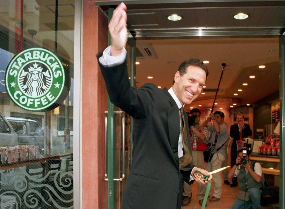 Khủng hoảng ở Starbucks: Hơn 30 năm gây dựng danh tiếng, tất cả đổ bể vì những lao động 'trẻ trâu' - Ảnh 1.
