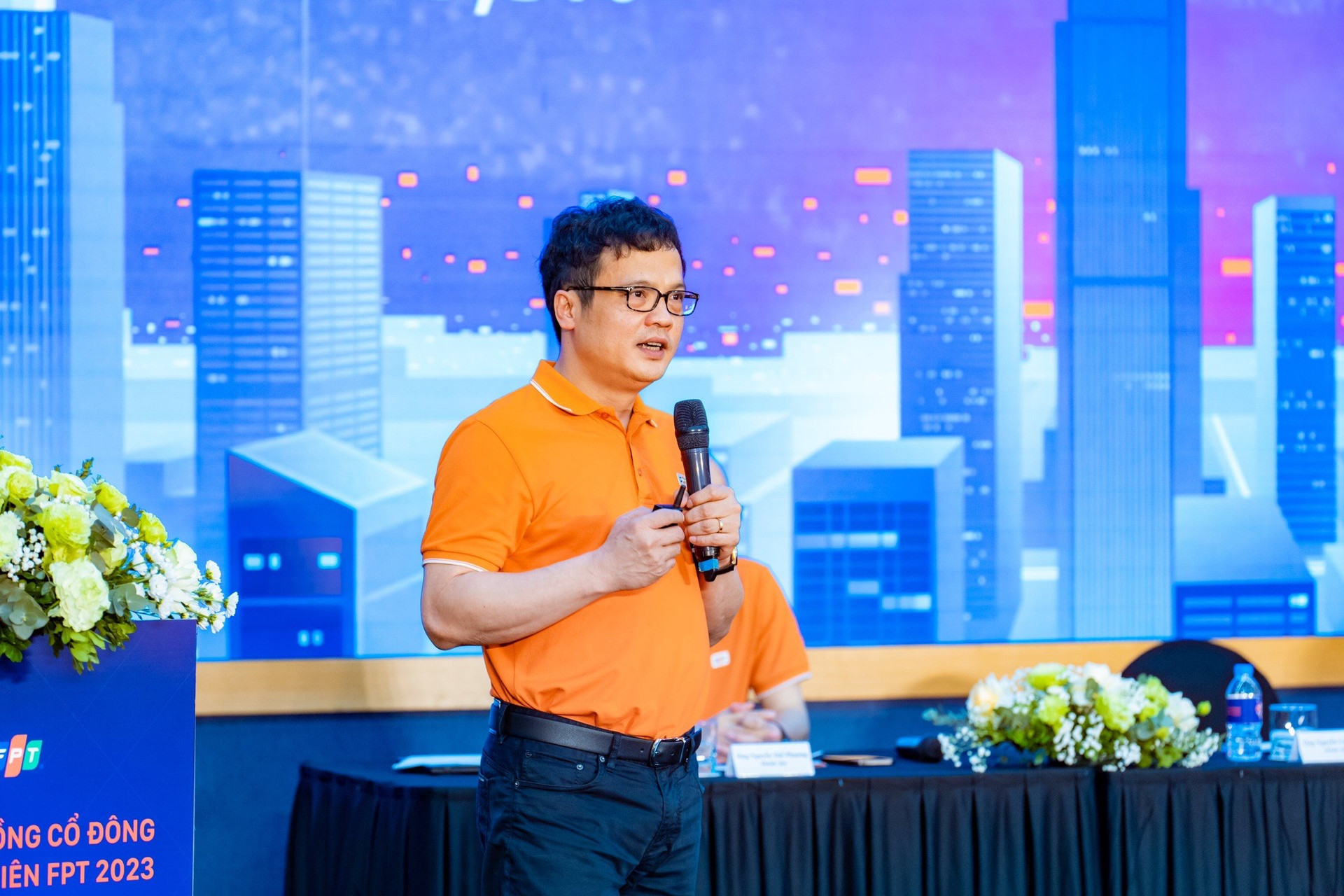 CEO FPT: Trọng tâm đầu tư viễn thông năm nay là cáp quang biển - Ảnh 1.