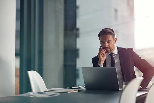 Đàn ông giàu có, phú quý hơn người nhìn vào 3 biểu hiện sau sẽ rõ: Dù chỉ có 1 đã tiền đồ vô biên! - Ảnh 4.