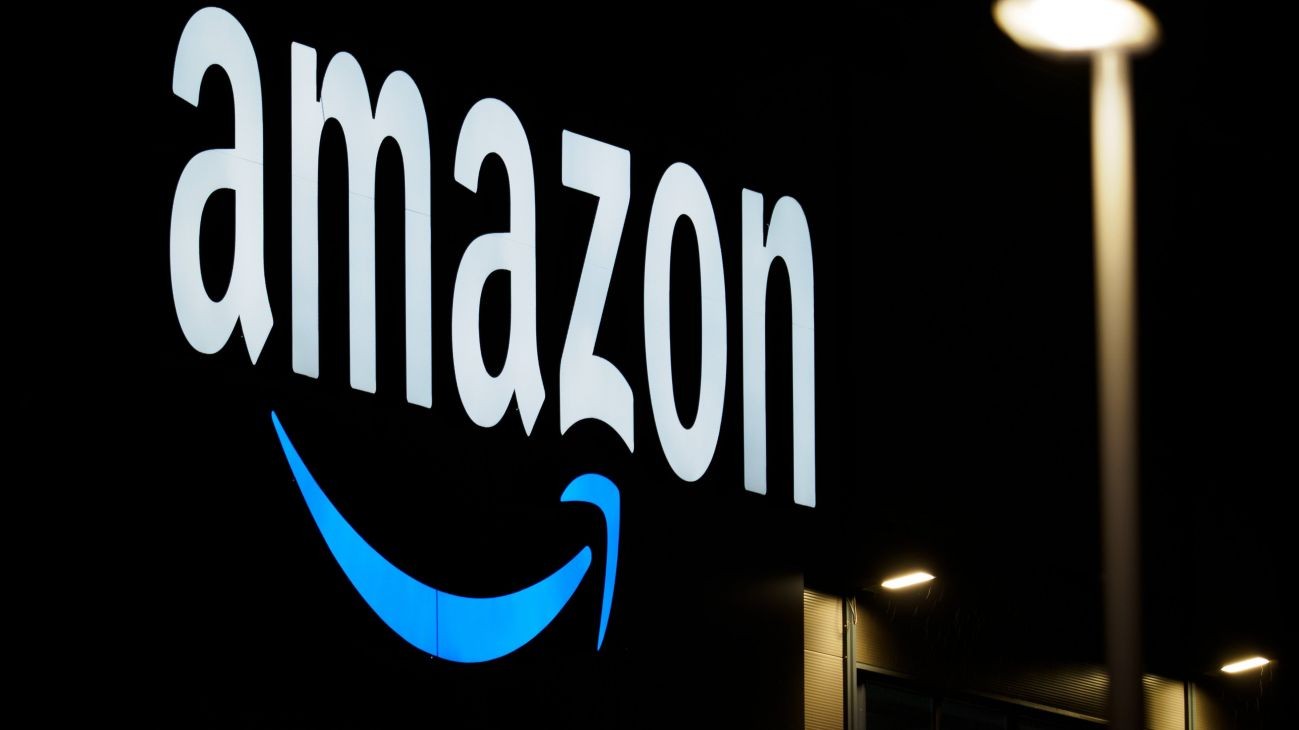 Amazon đầu tư 1,2 tỷ USD trong năm 2022 để chống hàng giả  - Ảnh 1.