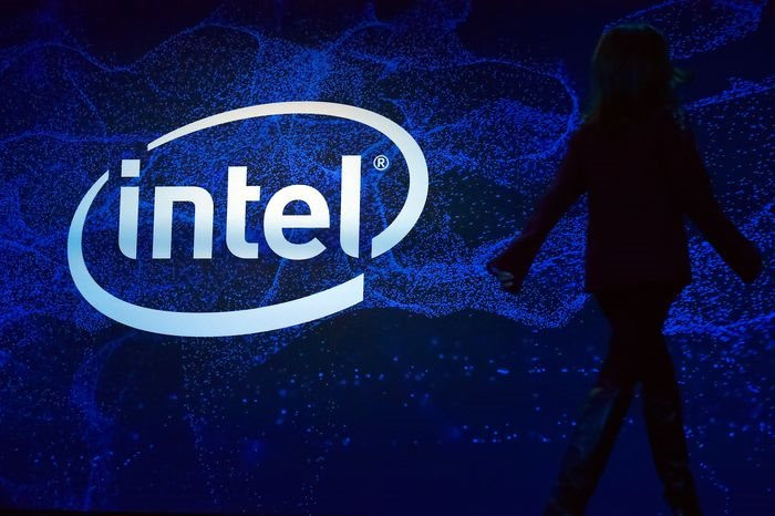 Intel lỗ kỷ lục vì gánh còng lưng giấc mơ đổi đời công nghệ Mỹ: Liệu ‘cục vàng’ có thành ‘cục nợ’? - Ảnh 3.