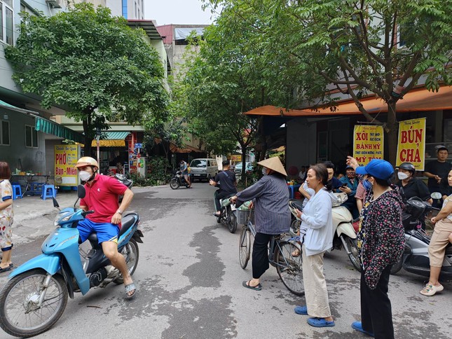 Vụ cháy 4 người tử vong ở Hà Nội: Nhân chứng bàng hoàng kể lại - Ảnh 3.