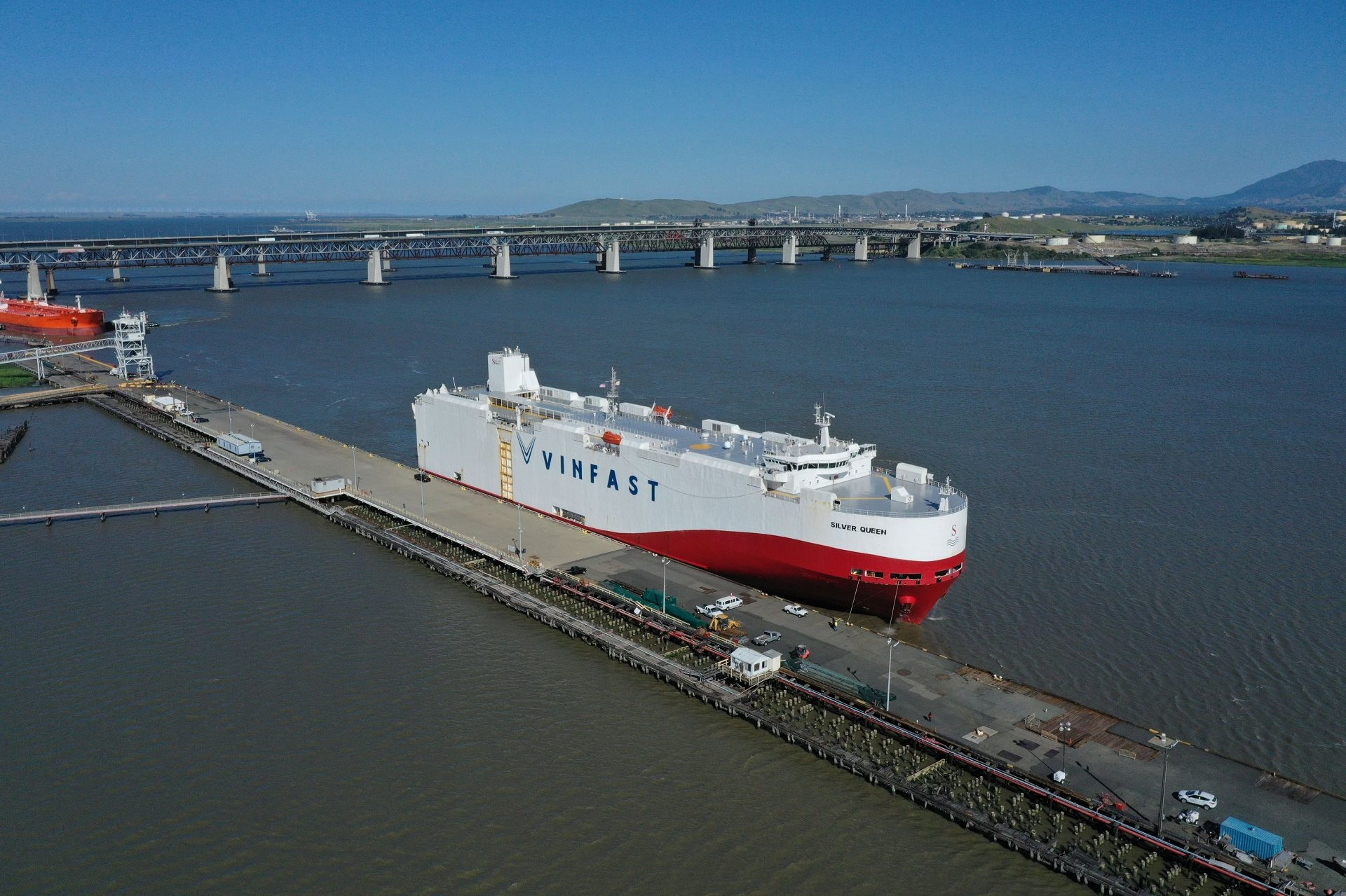Lô hàng xuất khẩu thứ 2 của VinFast cập cảng Mỹ, chuẩn bị đi tiếp sang Canada - Ảnh 1.