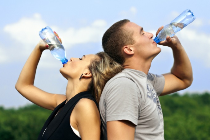 Phát hiện bất ngờ về loại đồ uống cung cấp nước tốt nhất cho cơ thể - không phải nước lọc - Ảnh 1.