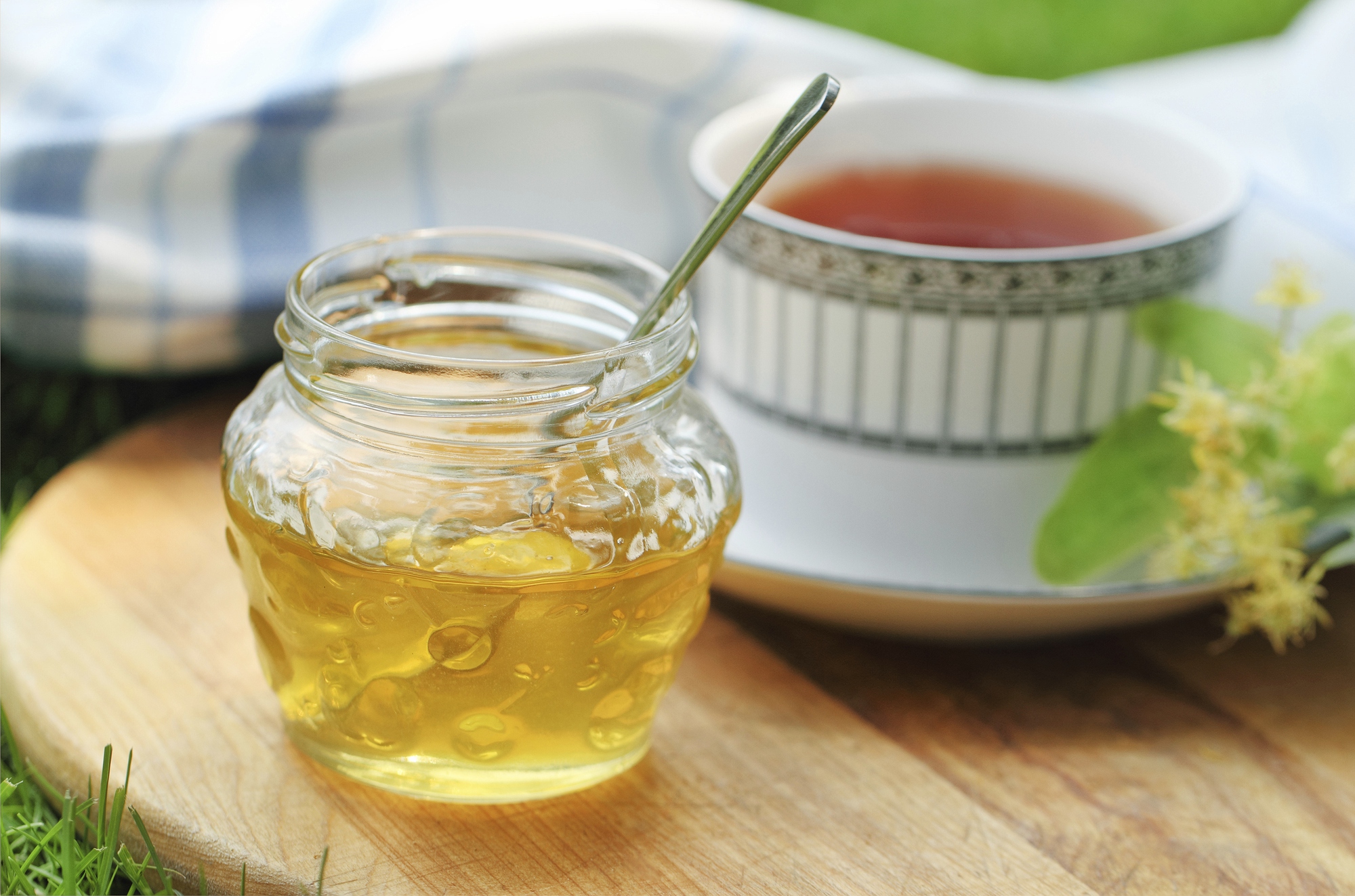 Mật ong mệnh danh là "liều thuốc tự nhiên", nhưng đừng bao giờ pha cùng loại nước này kẻo sinh độc tố đe dọa tính mạng - Ảnh 1. Mật ong mệnh danh là "liều thuốc tự nhiên", nhưng đừng bao giờ pha cùng loại nước này kẻo sinh độc tố đe dọa tính mạng - Ảnh 1.