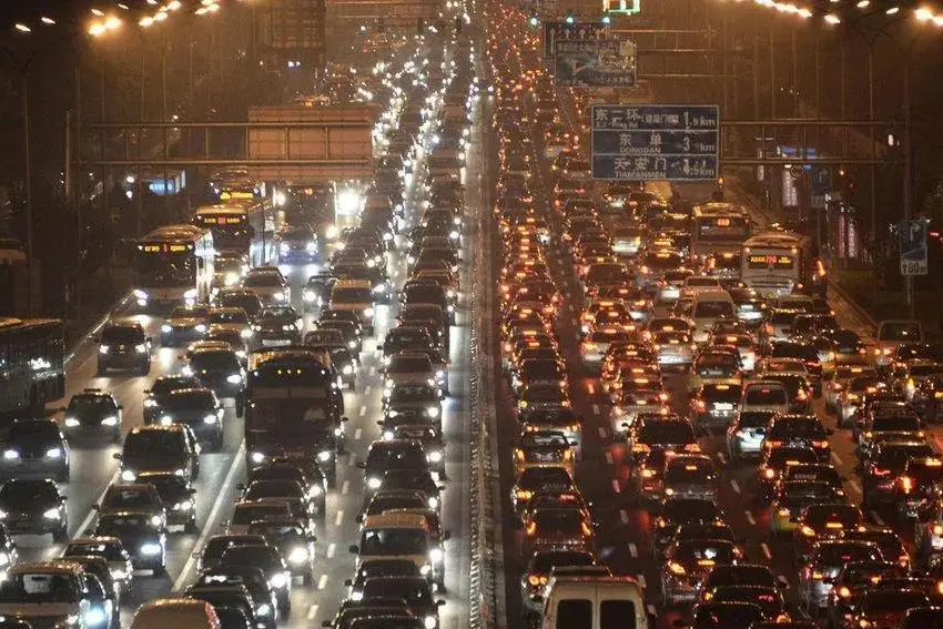 Ngả ngửa chàng trai mỗi ngày vượt 100km tới công ty nhưng vẫn lạc quan: Tránh cảnh tắc đường, lời nhất là giảm chi phí thuê nhà - Ảnh 3. Ngả ngửa chàng trai mỗi ngày vượt 100km tới công ty nhưng vẫn lạc quan: Tránh cảnh tắc đường, lời nhất là giảm chi phí thuê nhà - Ảnh 3.