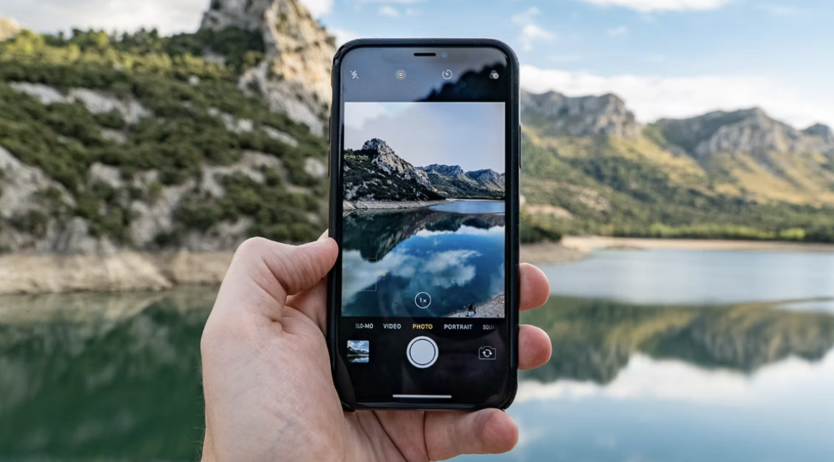 Hai mẫu iPhone đáng mua giá chưa đầy 5 triệu đồng: Từng làm bùng nổ cơn sốt toàn cầu, hào quang lấn át cả iPhone 14 - Ảnh 2. Hai mẫu iPhone đáng mua giá chưa đầy 5 triệu đồng: Từng làm bùng nổ cơn sốt toàn cầu, hào quang lấn át cả iPhone 14 - Ảnh 2.