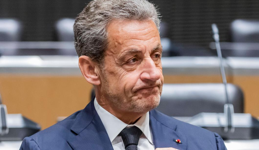 Cựu Tổng thống Pháp Nicolas Sarkozy đối diện bản án 3 năm tù - Ảnh 1.
