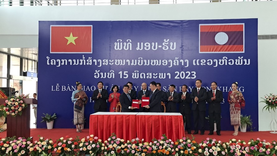 HAGL Agrico bàn giao sân bay Nong Khang - Lào - Ảnh 1. HAGL Agrico bàn giao sân bay Nong Khang - Lào - Ảnh 1.