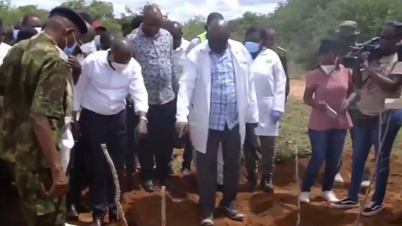 Sự thật về giáo phái tuyệt thực ở Kenya và những dấu hiệu nhận biết - Ảnh 2. Sự thật về giáo phái tuyệt thực ở Kenya và những dấu hiệu nhận biết - Ảnh 2.