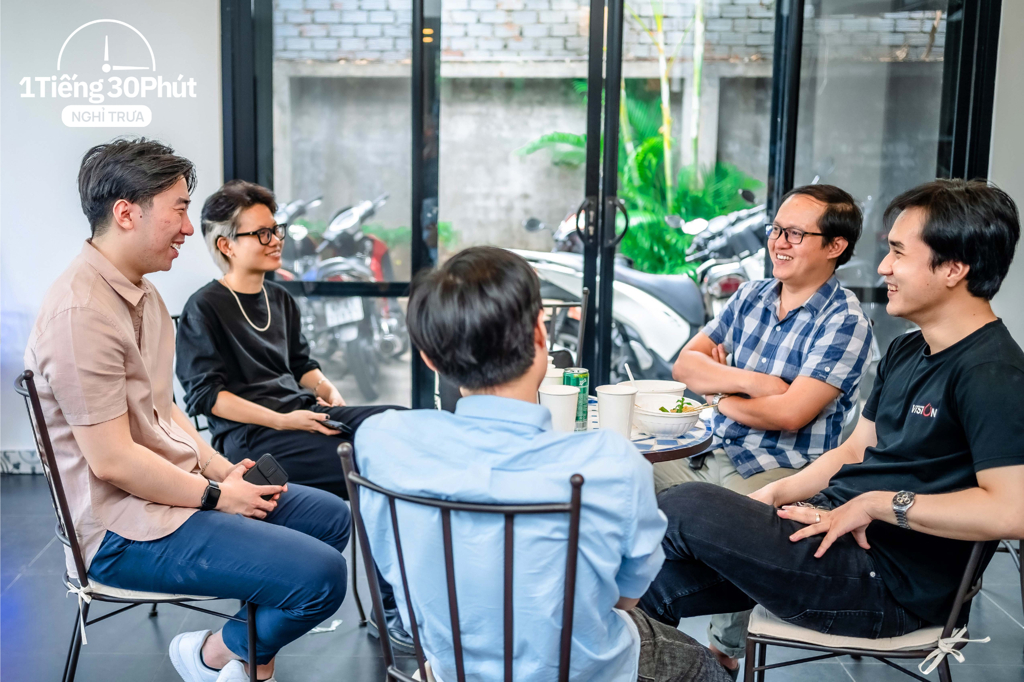 Đi làm cảm giác như ở nhà vì công ty cho mang theo thú nuôi, bữa trưa được xem phim và lựa chọn thực đơn miễn phí - Ảnh 9. Đi làm cảm giác như ở nhà vì công ty cho mang theo thú nuôi, bữa trưa được xem phim và lựa chọn thực đơn miễn phí - Ảnh 9.