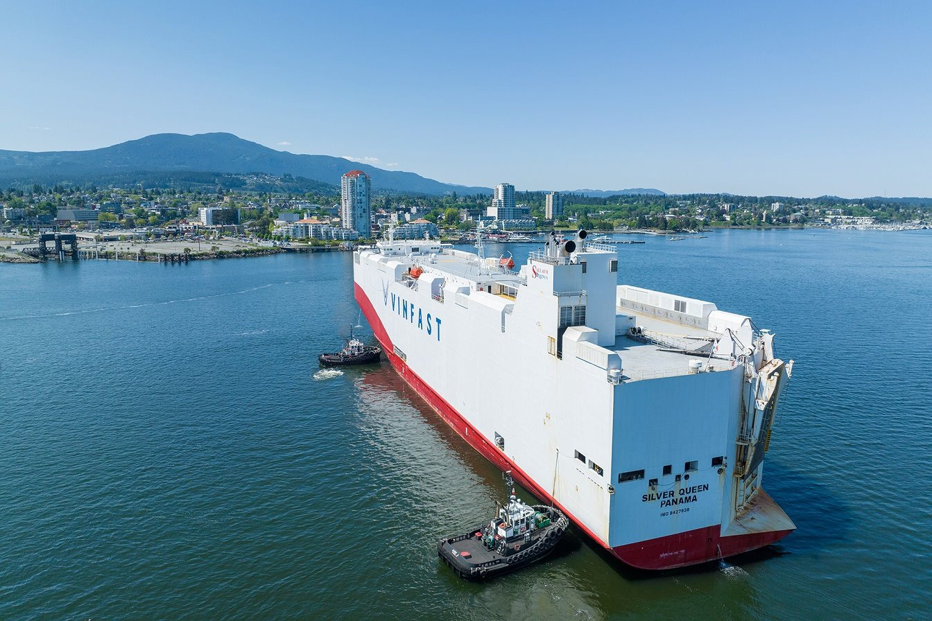 Lô xe điện VinFast đầu tiên cập cảng Canada, dự kiến bàn giao từ tháng 6 - Ảnh 2.