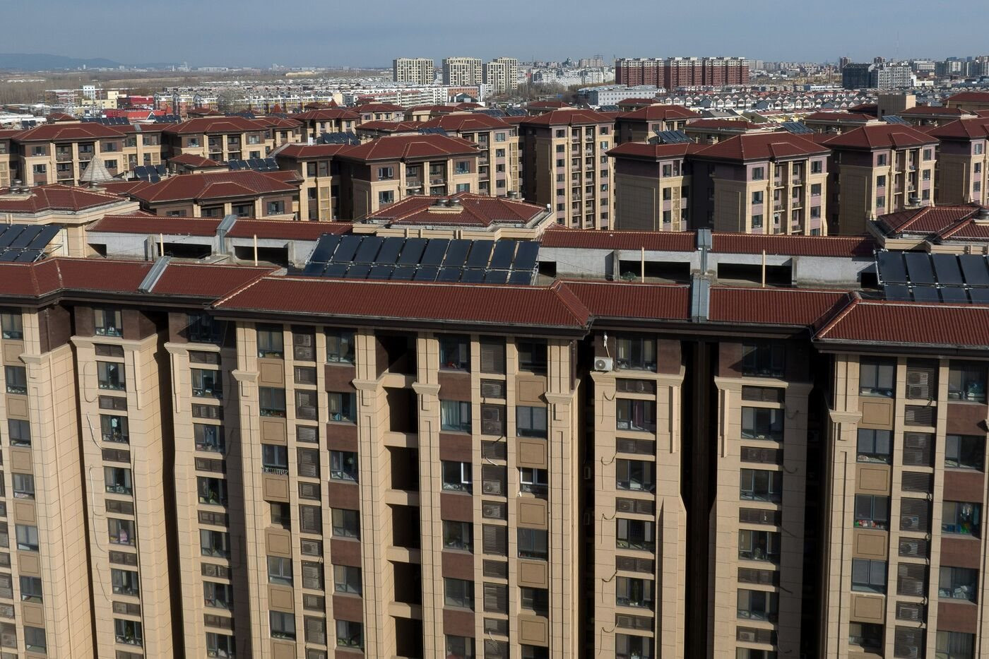 Ngành bất động sản Trung Quốc vẫn ở trong 'đám mây đen': Các doanh nghiệp sắp vỡ nợ hơn 10 tỷ USD trái phiếu - Ảnh 1.