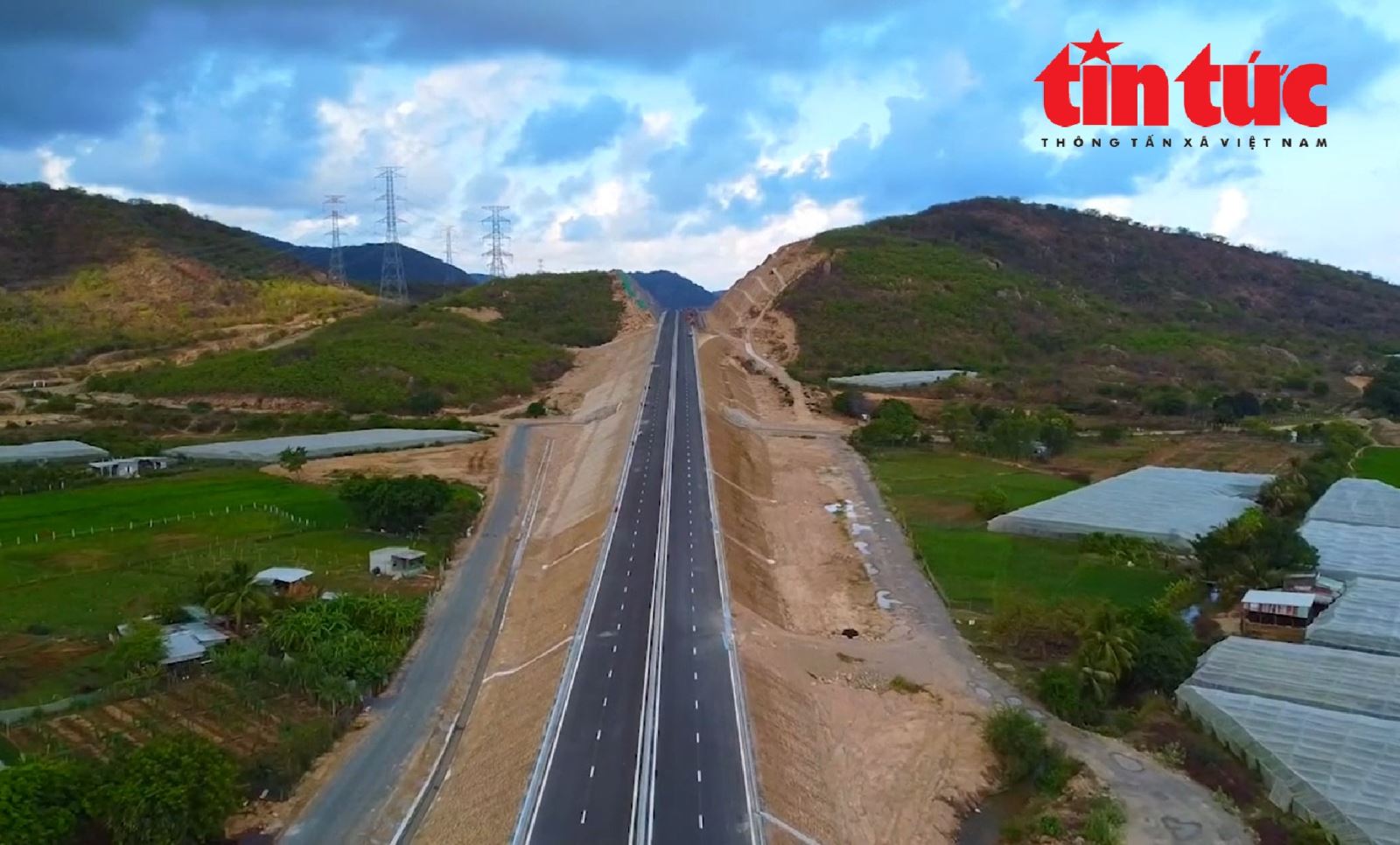 Ngắm hai cao tốc Nha Trang - Cam Lâm, Vĩnh Hảo - Phan Thiết dài 150 km đi vào khai thác - Ảnh 14.