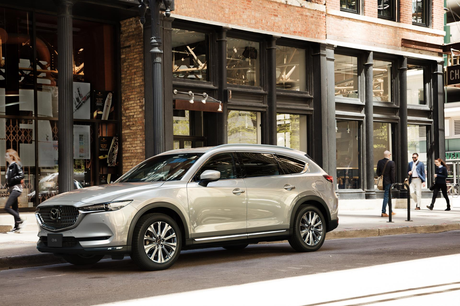Hết thời bán 'bia kèm lạc', nhiều mẫu xe SUV gầm cao giảm giá sập sàn hơn 300 triệu đồng, còn được thêm quà tặng - Ảnh 1. Hết thời bán 'bia kèm lạc', nhiều mẫu xe SUV gầm cao giảm giá sập sàn hơn 300 triệu đồng, còn được thêm quà tặng - Ảnh 1.