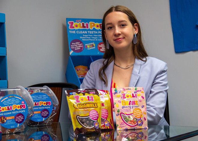 Khởi nghiệp khi học lớp 9, cô bé sở hữu thương hiệu kẹo doanh thu chục triệu USD/năm, hiện vừa đi học vừa làm CEO ở tuổi 17 - Ảnh 3.