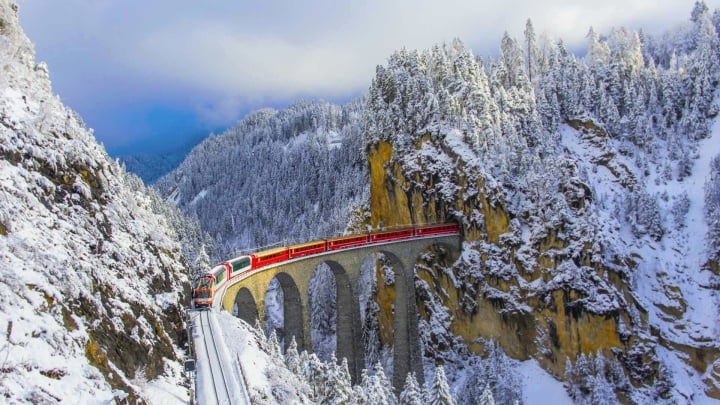 Tận mắt chiêm ngưỡng 3 tuyến đường sắt đẹp nhất ở Thuỵ Sĩ - Ảnh 3.