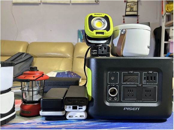 Trạm điện di động Pisen - giải pháp cung cấp điện cho cắm trại ngoài trời - Ảnh 1.