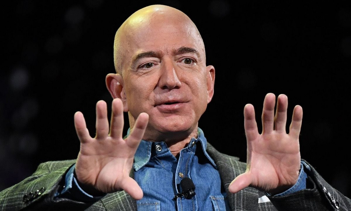 5 bí quyết đầu tư của ông chủ Amazon Jeff Bezos: Giúp thu phục khách hàng, giữ chân đối tác, khiến đối thủ phải nể phục - Ảnh 1.