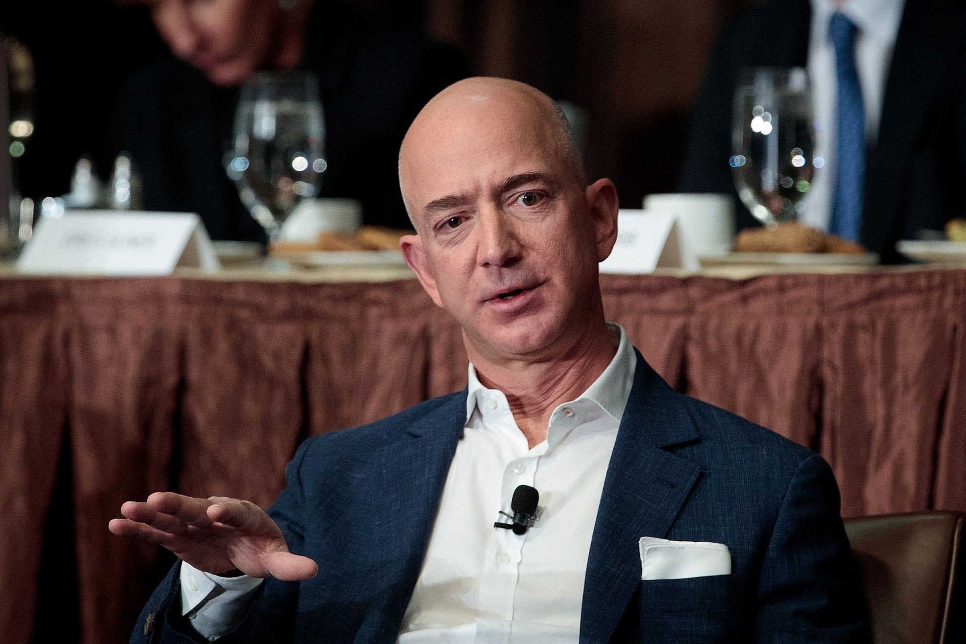 5 bí quyết đầu tư của ông chủ Amazon Jeff Bezos: Giúp thu phục khách hàng, giữ chân đối tác, khiến đối thủ phải nể phục - Ảnh 4.